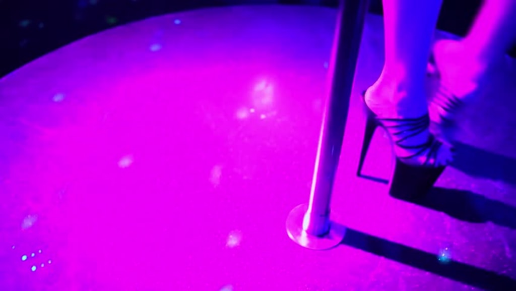 The Dos and Don’ts of Booking Female Strippers for Your Party